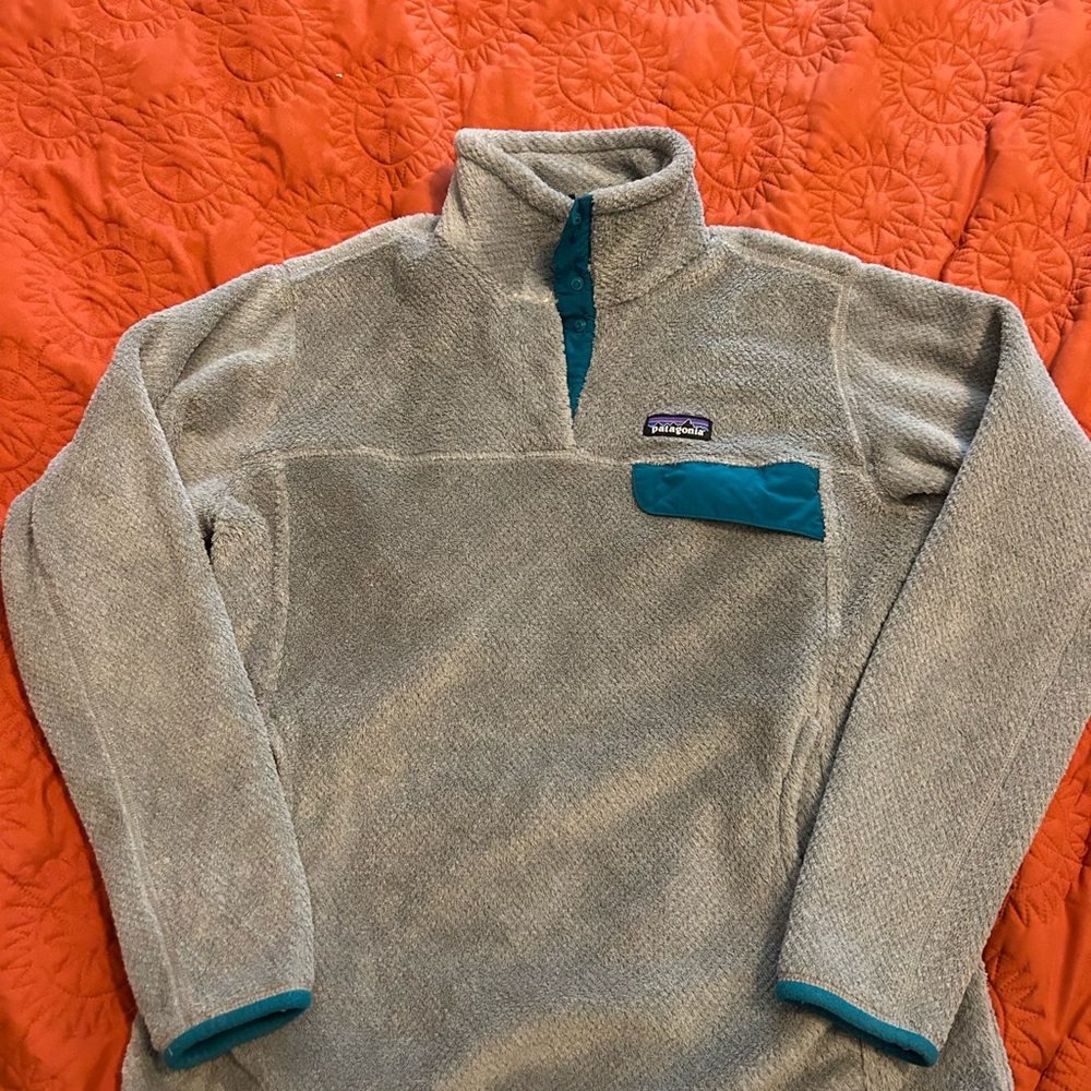 Patagonia womens Gray and Teal Zip-Up Sweater